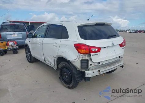 2016 Mitsubishi Outlander Sport 2.0 Es z USA, uszkodzony, nr VIN JA4AP3AU0GZ034636